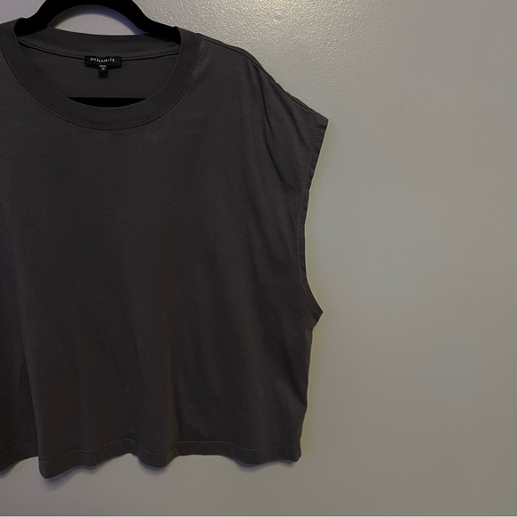 Boxy Tank - Picture 2 of 3